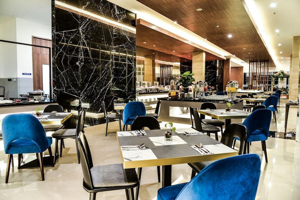 Aston Sidoarjo City Hotel & Conference Center Luaran gambar